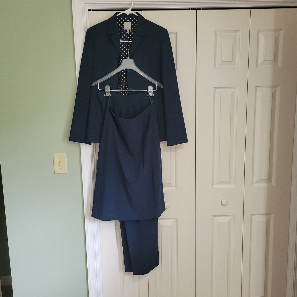 Elegant Ann Klein Navy Blue Suit Set Size 10